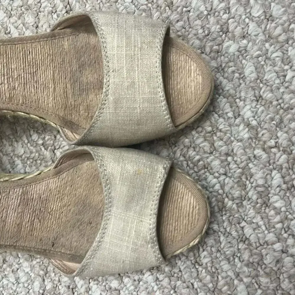 Lucky brand wedge sandals size 11  tan